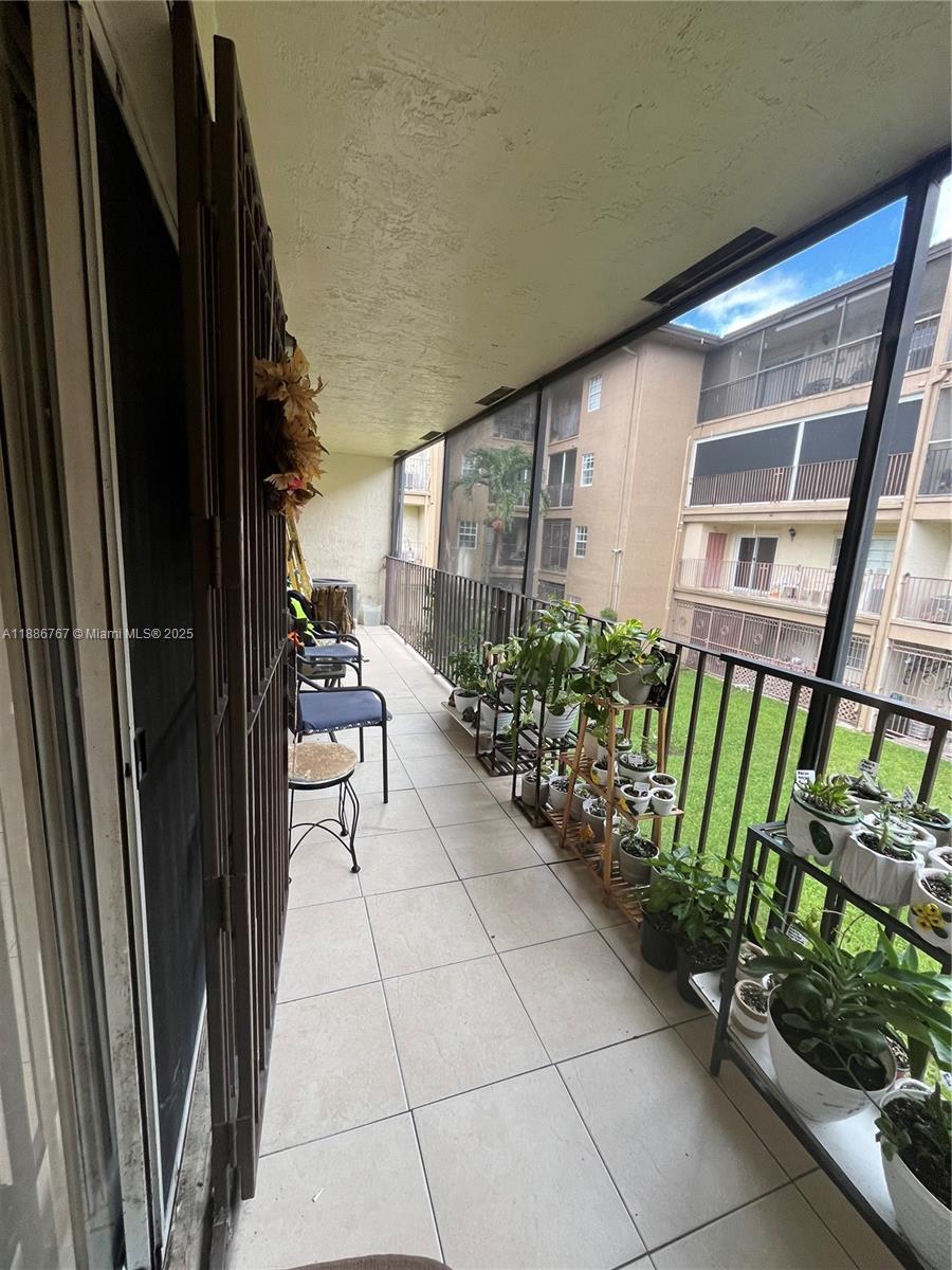 Gran Vista Condo - Residential