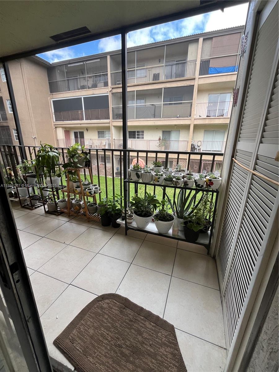 Gran Vista Condo - Residential