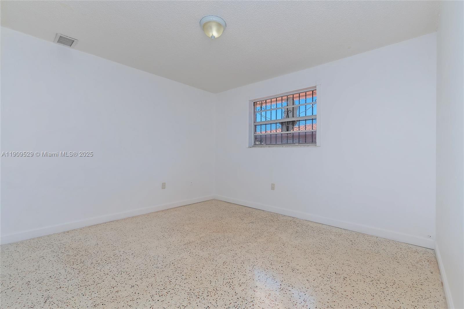 LYNDALE SECOND ADDITION - Residential Lease