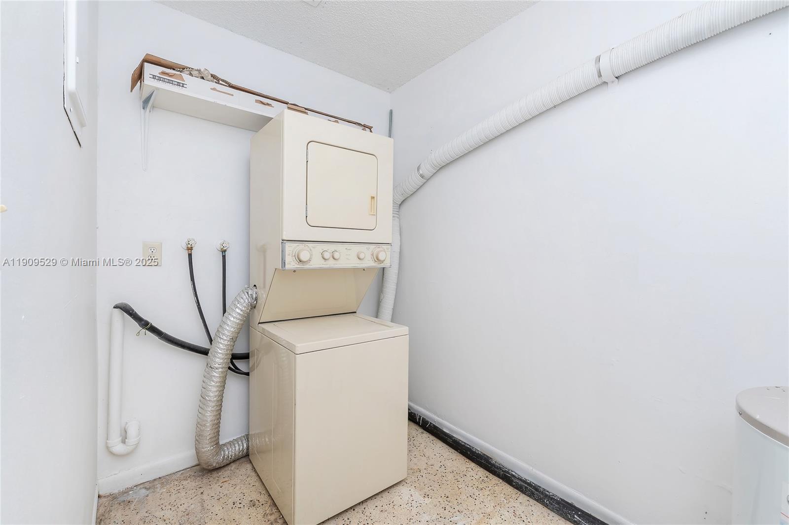 LYNDALE SECOND ADDITION - Residential Lease