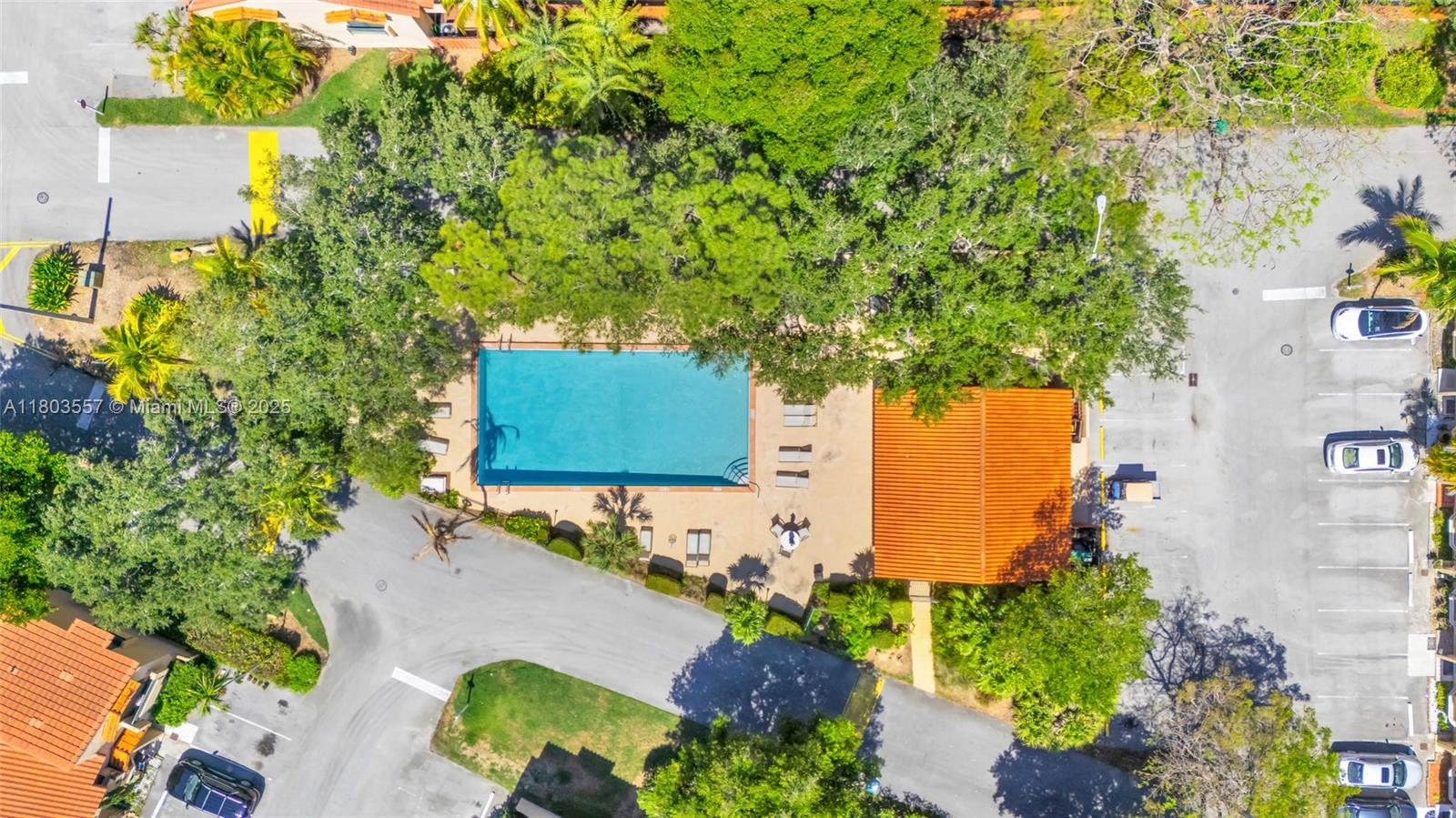 DADELAND COVE SEC 1 - Residential