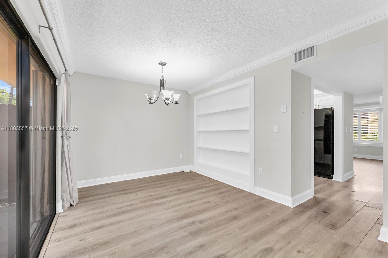 DADELAND COVE SEC 1 - Residential