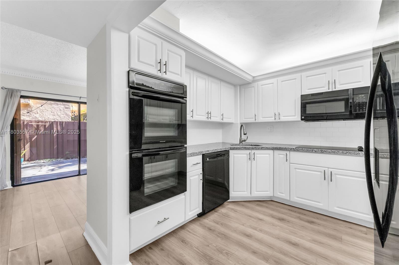 DADELAND COVE SEC 1 - Residential