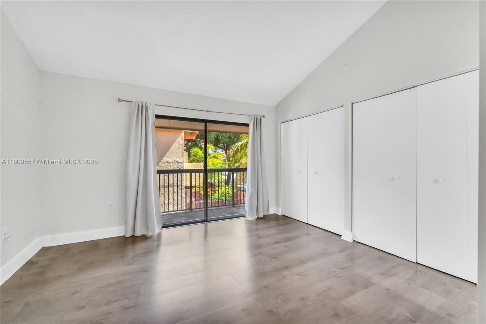 DADELAND COVE SEC 1 - Residential