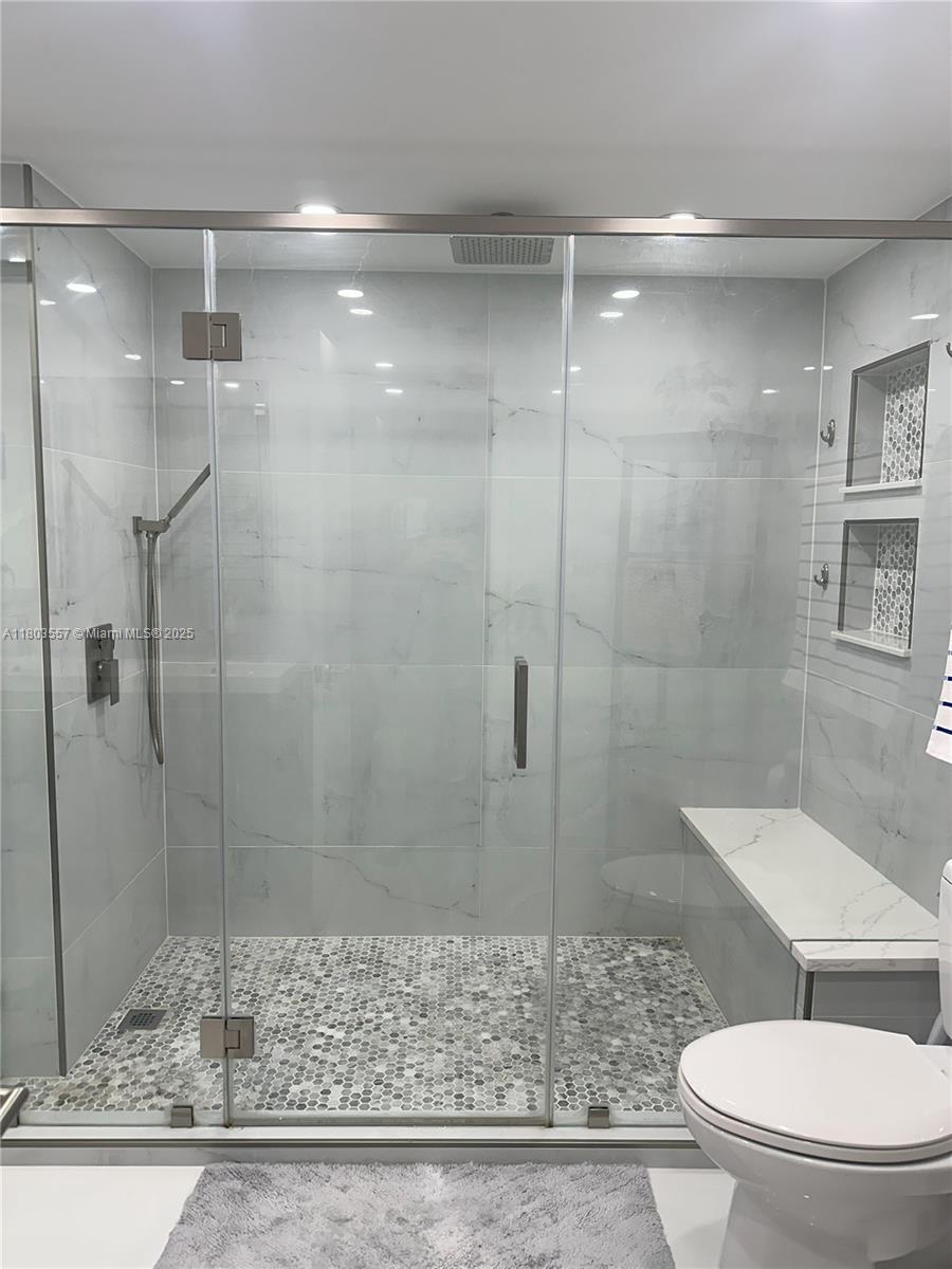 DADELAND COVE SEC 1 - Residential