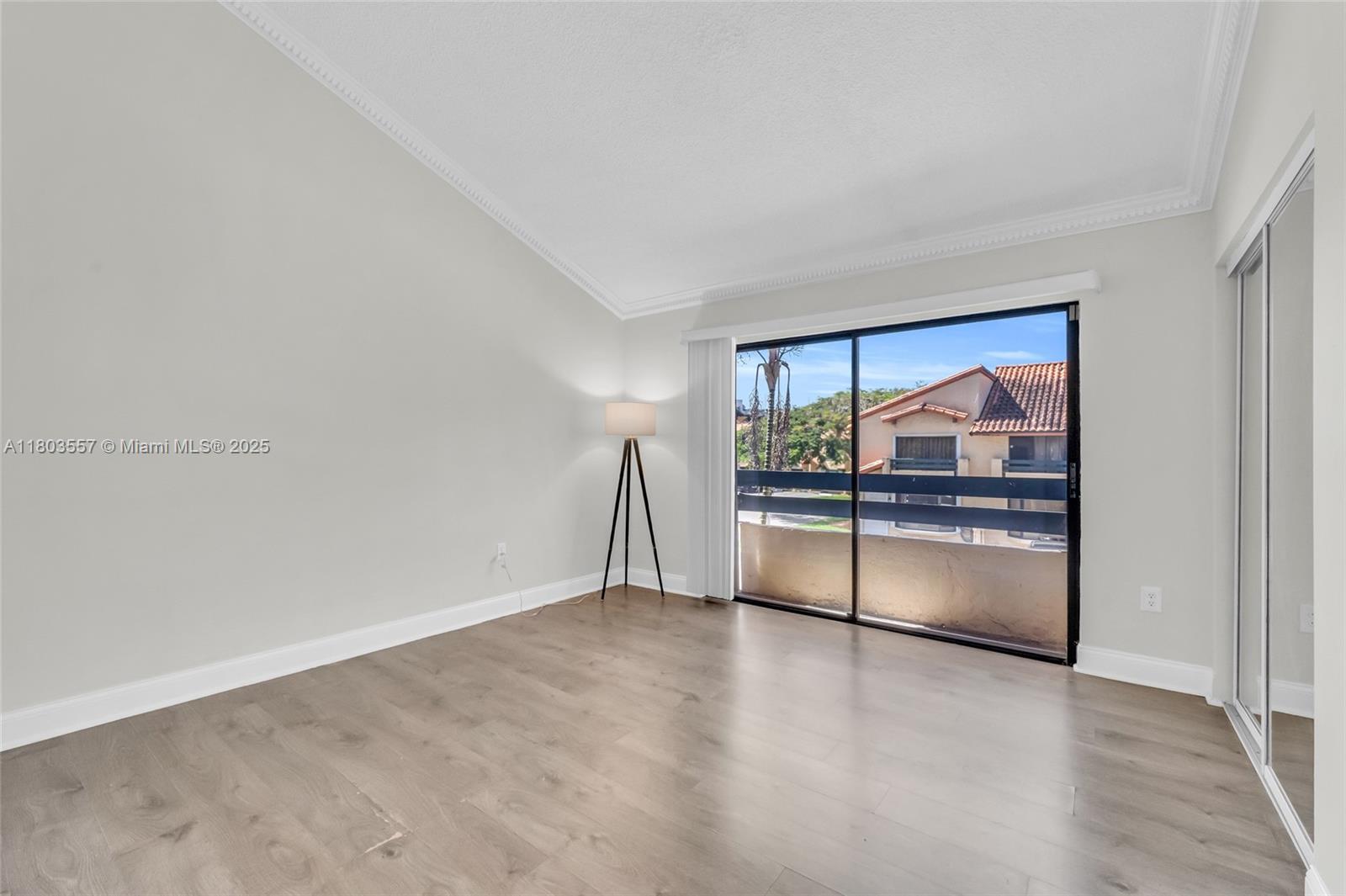 DADELAND COVE SEC 1 - Residential