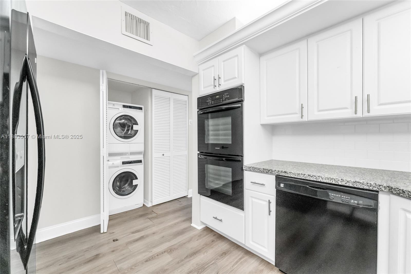 DADELAND COVE SEC 1 - Residential