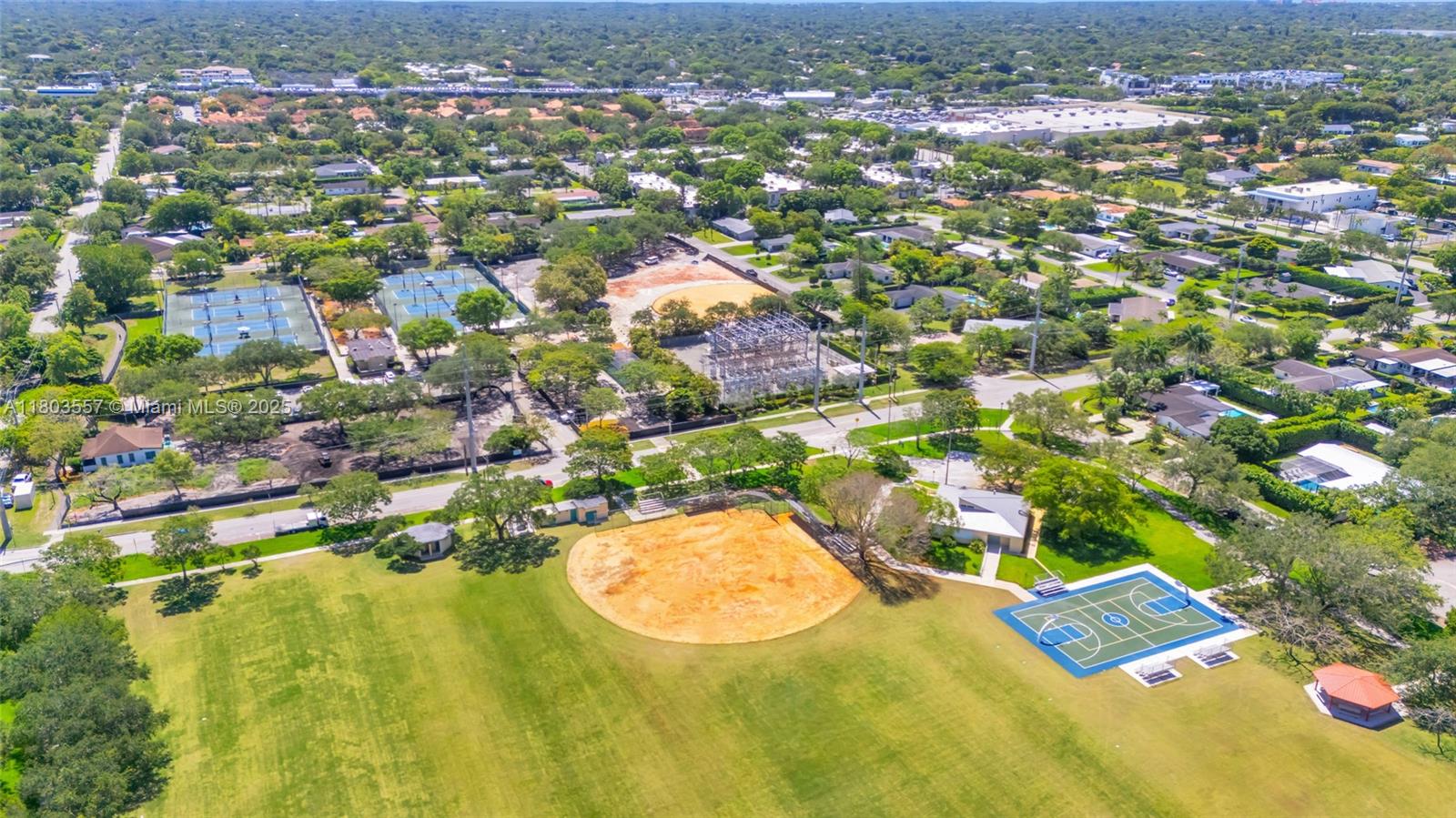 DADELAND COVE SEC 1 - Residential