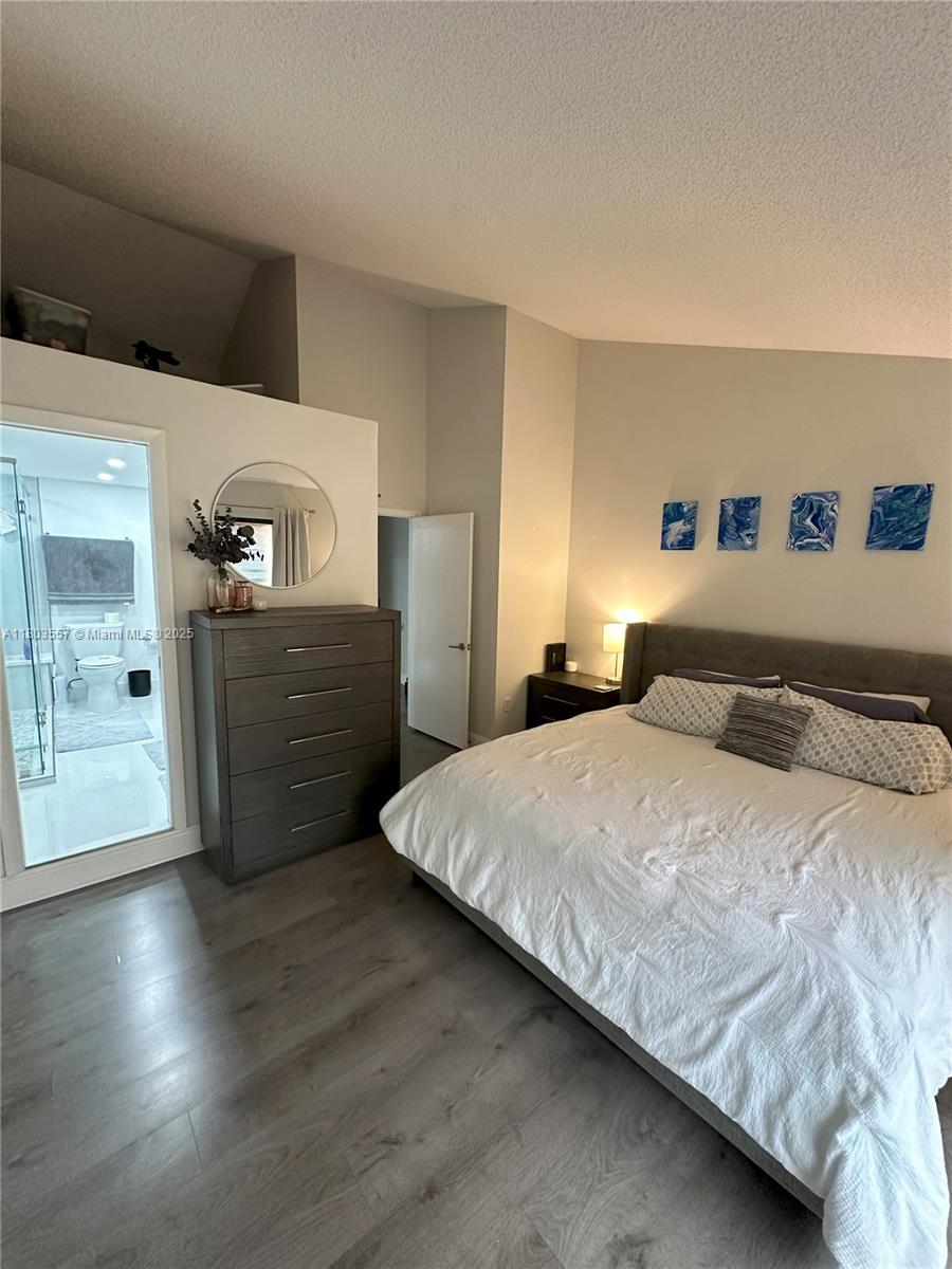 DADELAND COVE SEC 1 - Residential