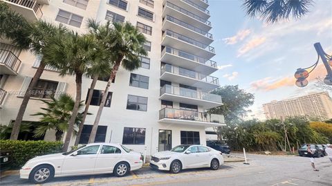 18151 NE 31st Ct 707 Aventura FL 33160