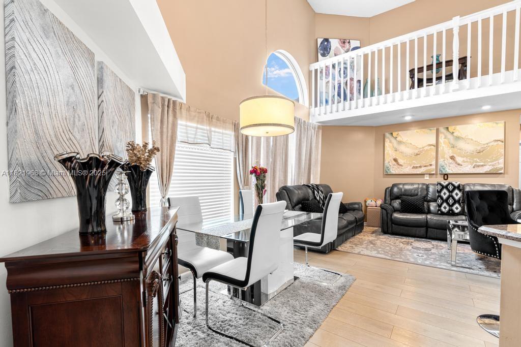 HOLIDAY SPRINGS EAST - Residential