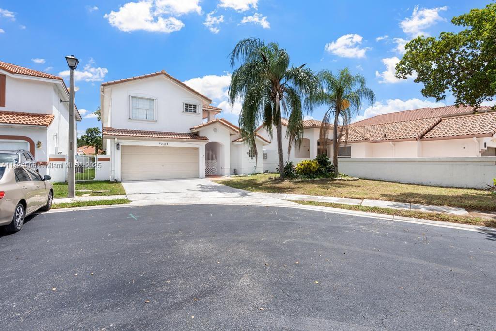 HOLIDAY SPRINGS EAST - Residential