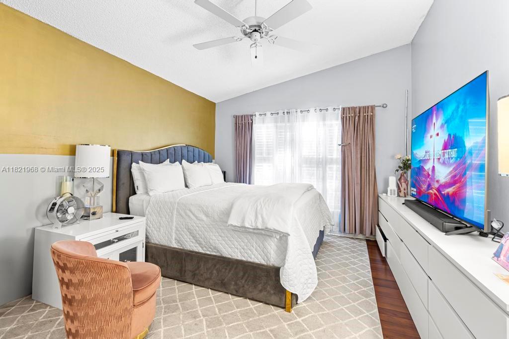 HOLIDAY SPRINGS EAST - Residential