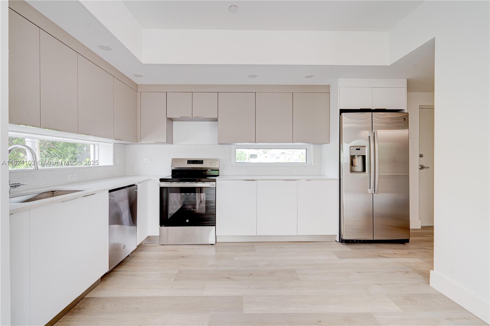 BISCAYNE BCH SUB - Residential