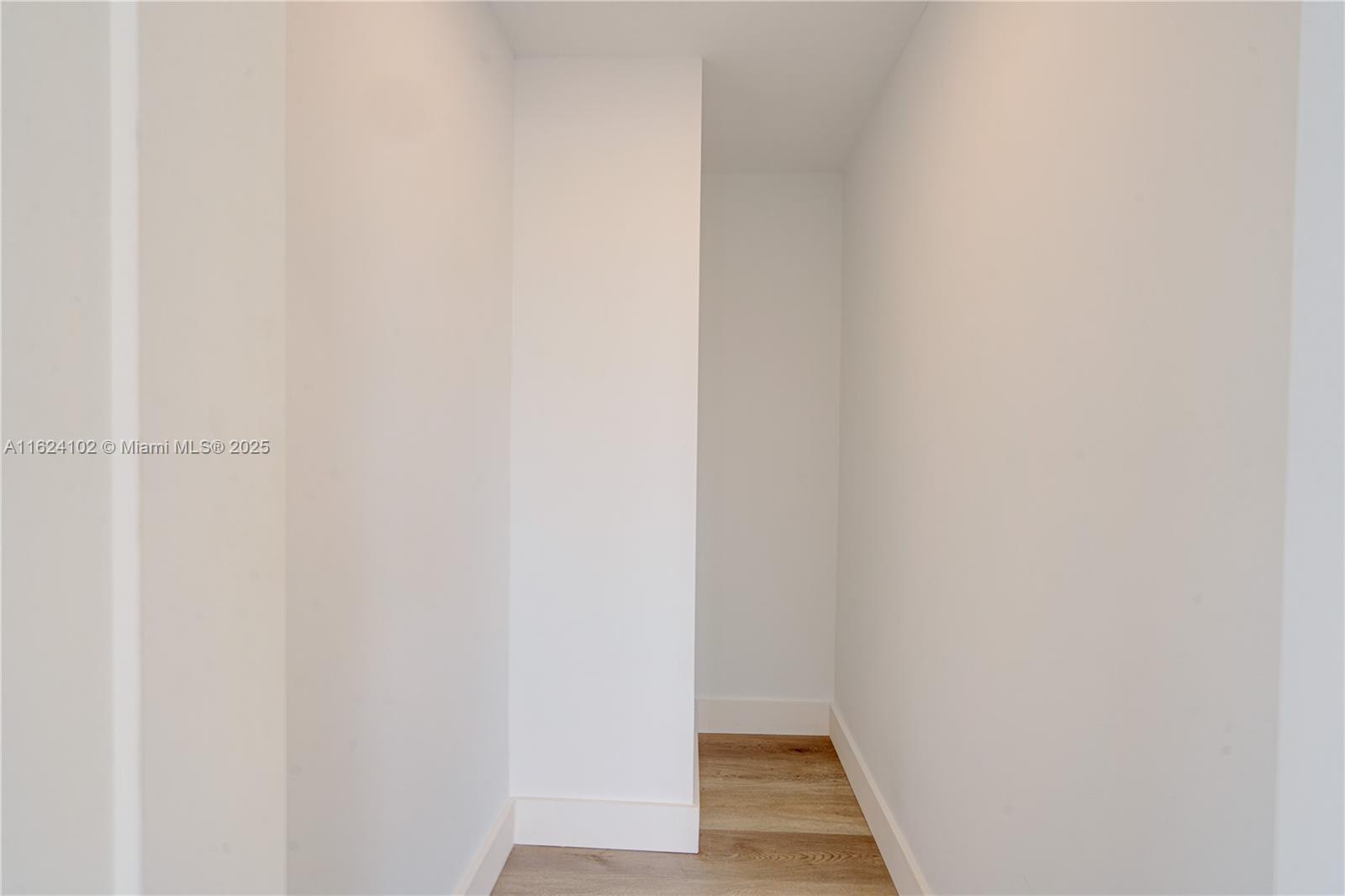 BISCAYNE BCH SUB - Residential