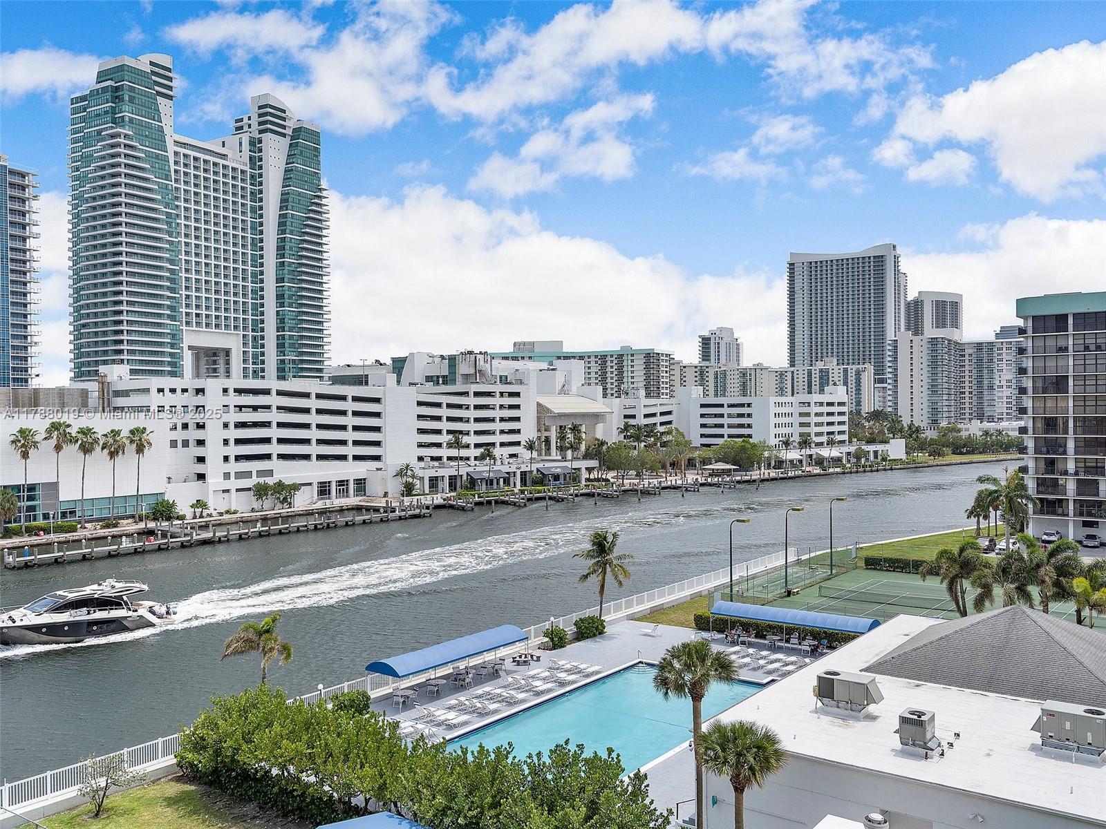 600 Parkview Dr 412, Hallandale Beach, Broward County, Florida - 1 Bedrooms  
1 Bathrooms - 