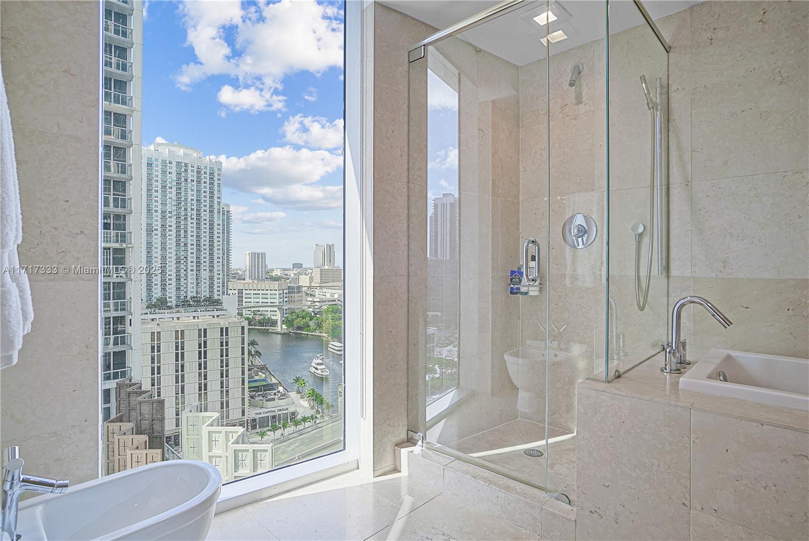 ICONBRICKELL CONDO NO 1 - Residential Lease