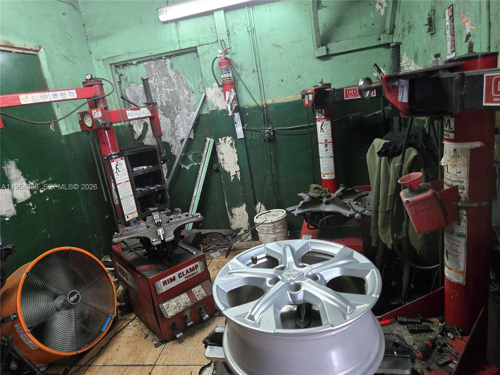 xxxxx W Flagler St #101