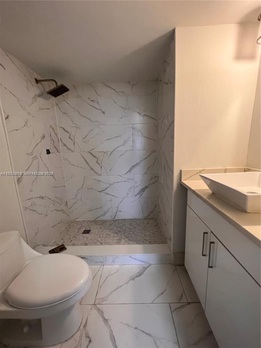 PARKWAY GROVE CONDO PAR - Residential