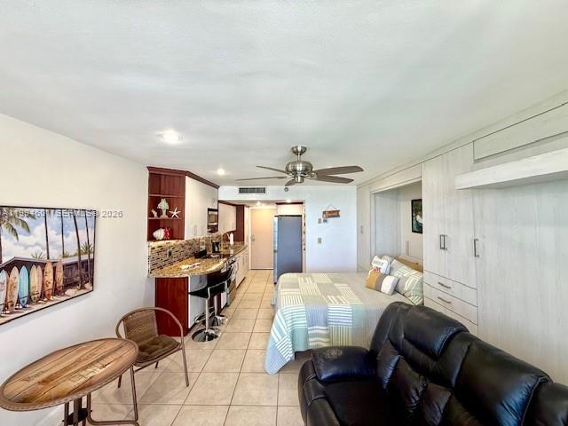 THE AVENTURA BEACH CLUB CO - Residential