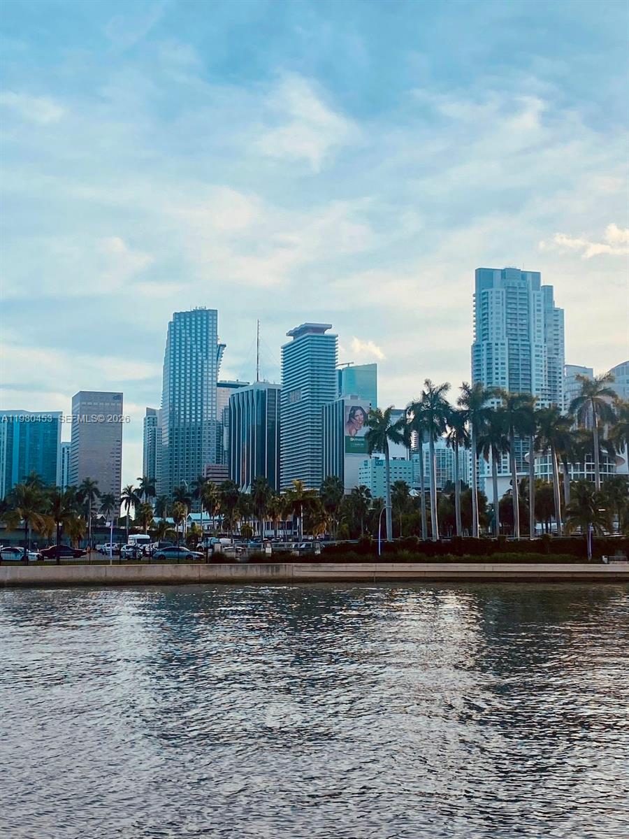 50 Biscayne Blvd 3509