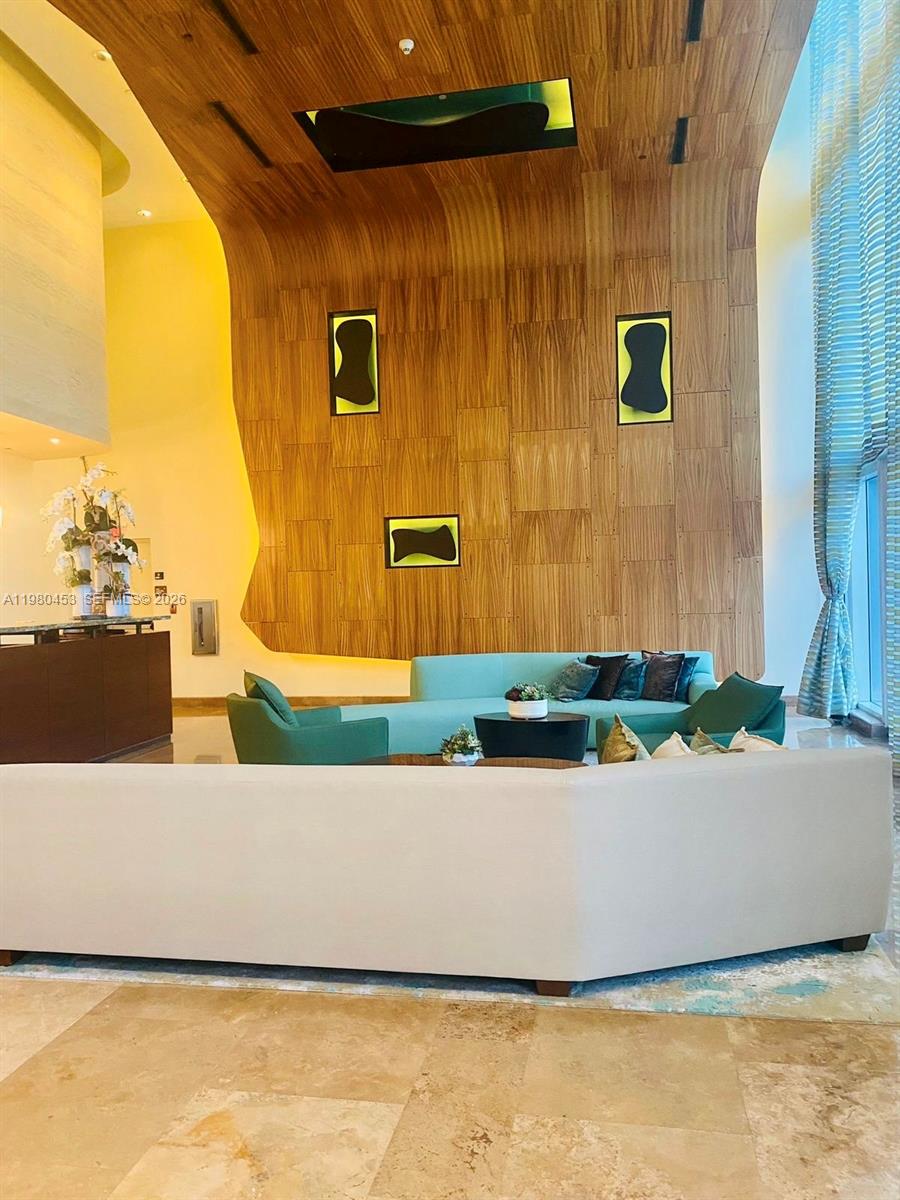 50 Biscayne Blvd 3509