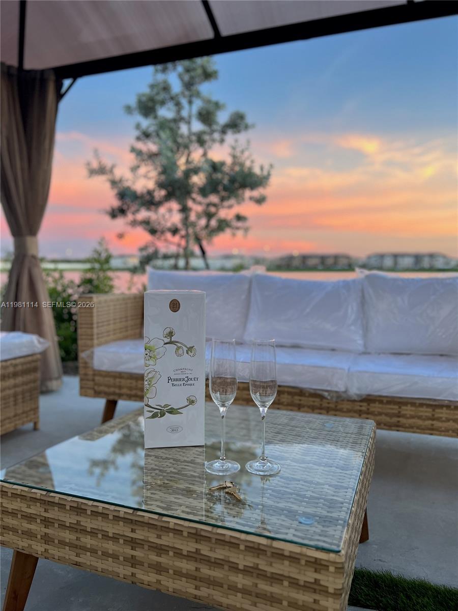 AQUABELLA NORTH - Residential