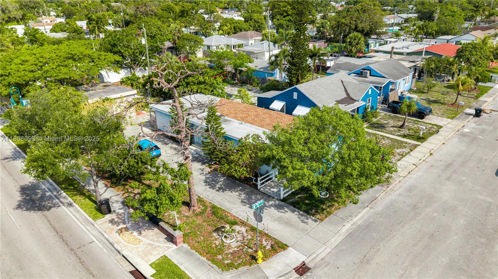 TOWN OF LAKE WORTH - Residential