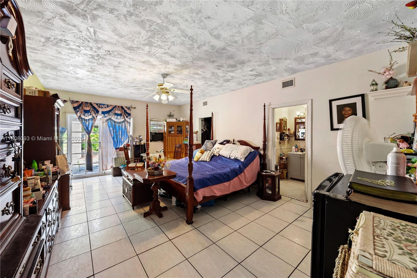 TOWN OF LAKE WORTH - Residential