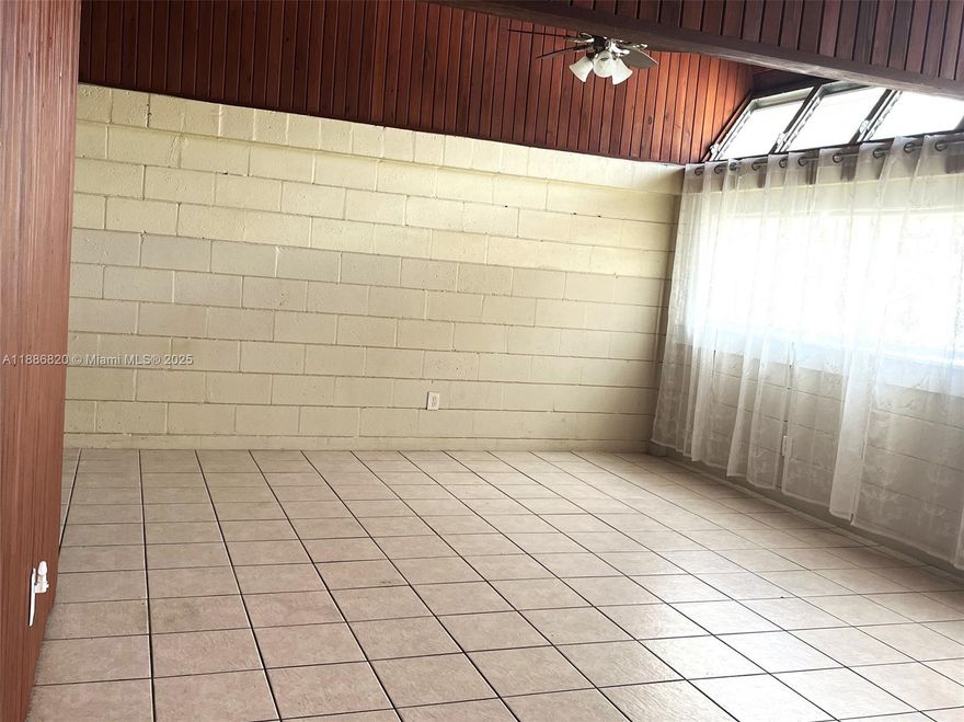 Cozy side by side duplex with the privacy of a single house! High wood loaf ceiling like a cabin! Plenty of parking spaces! Private porch and back yard! Private laundry room with washer and dryer! Kichen remodeled with granite countertop and back splash! Split AC system in all the rooms, energy saving! Conveniently located east of I 95, by Commercial Blvd, by Federal Hwy and North of Holly Cross Hospital! Close to the beach and great schools!