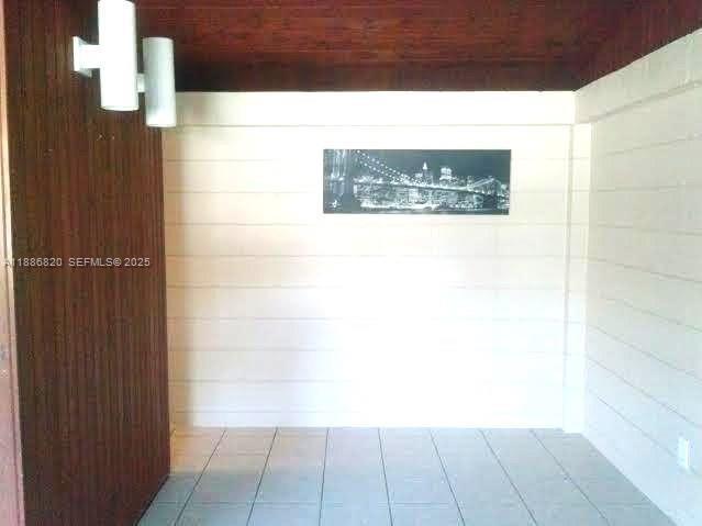 Coral Ridge Isles 45-47 B - Residential Income