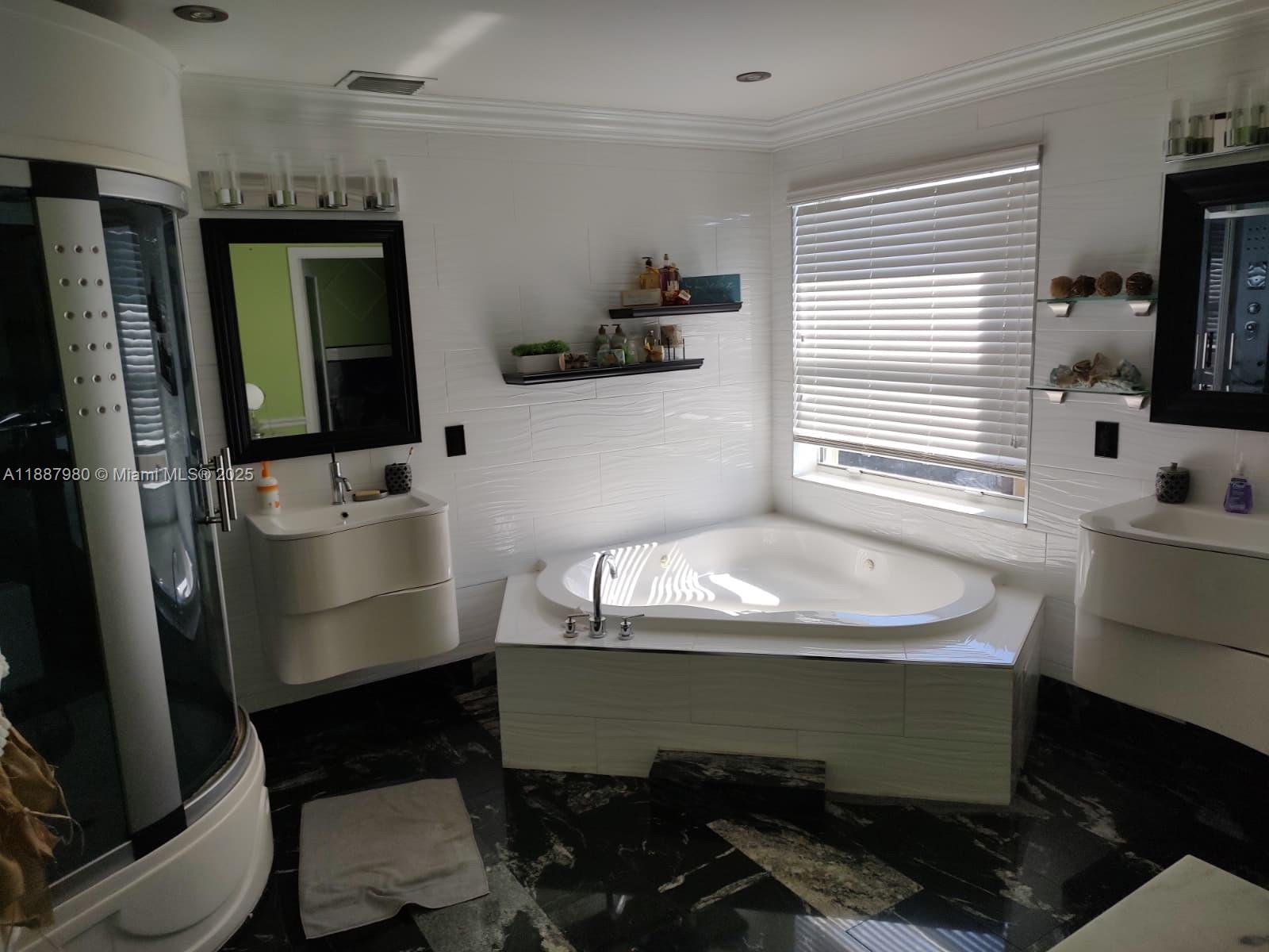 SILVER SHORES (PARCELS A - Residential