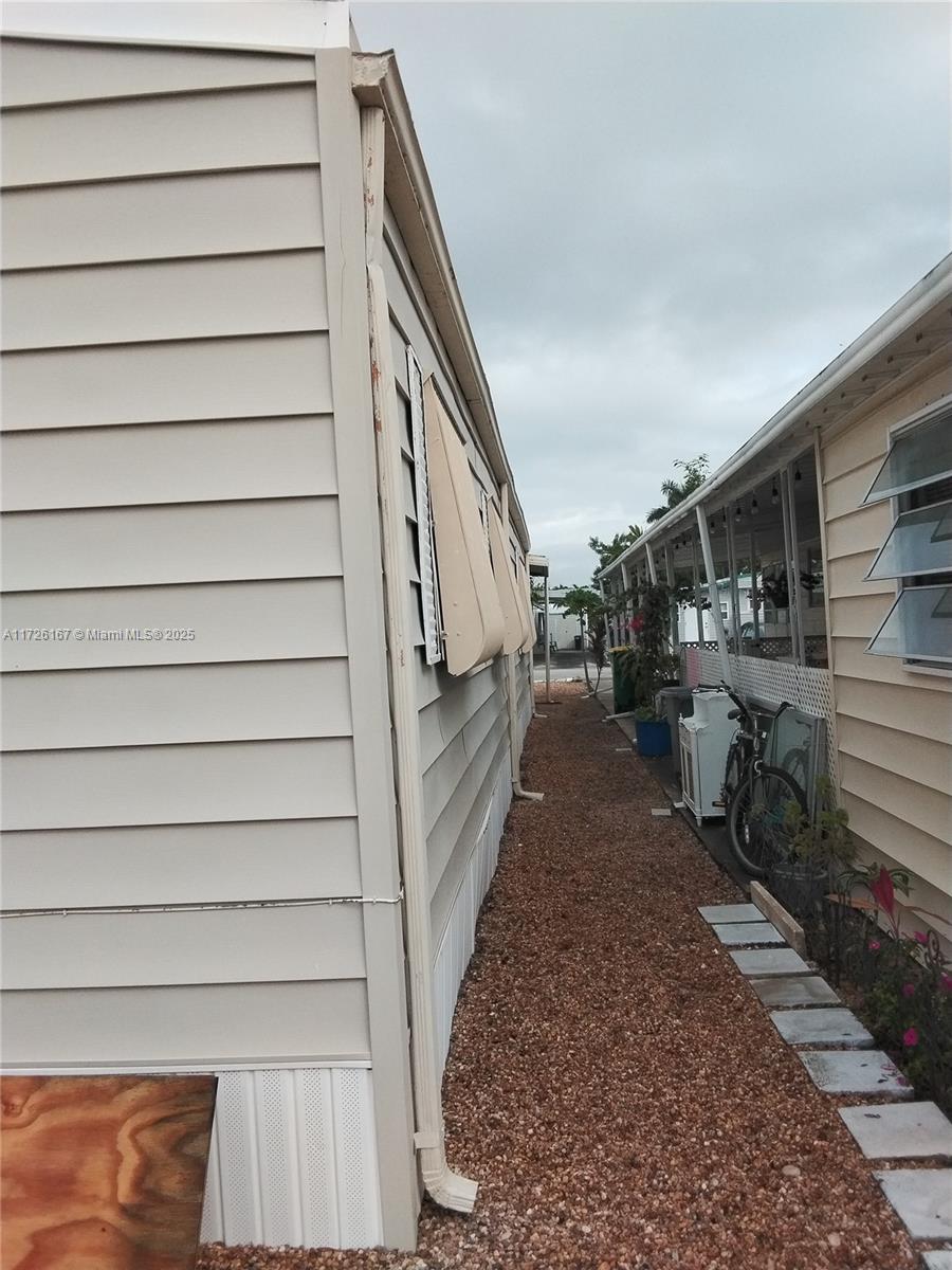 RAVENSWOOD ESTATES & MARI - Residential
