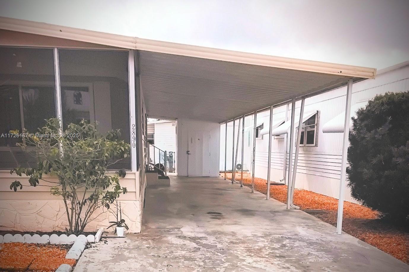 RAVENSWOOD ESTATES & MARI - Residential