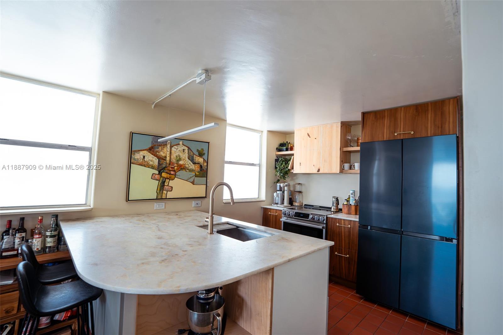 NORTH BAY VILLAS CONDO - Residential