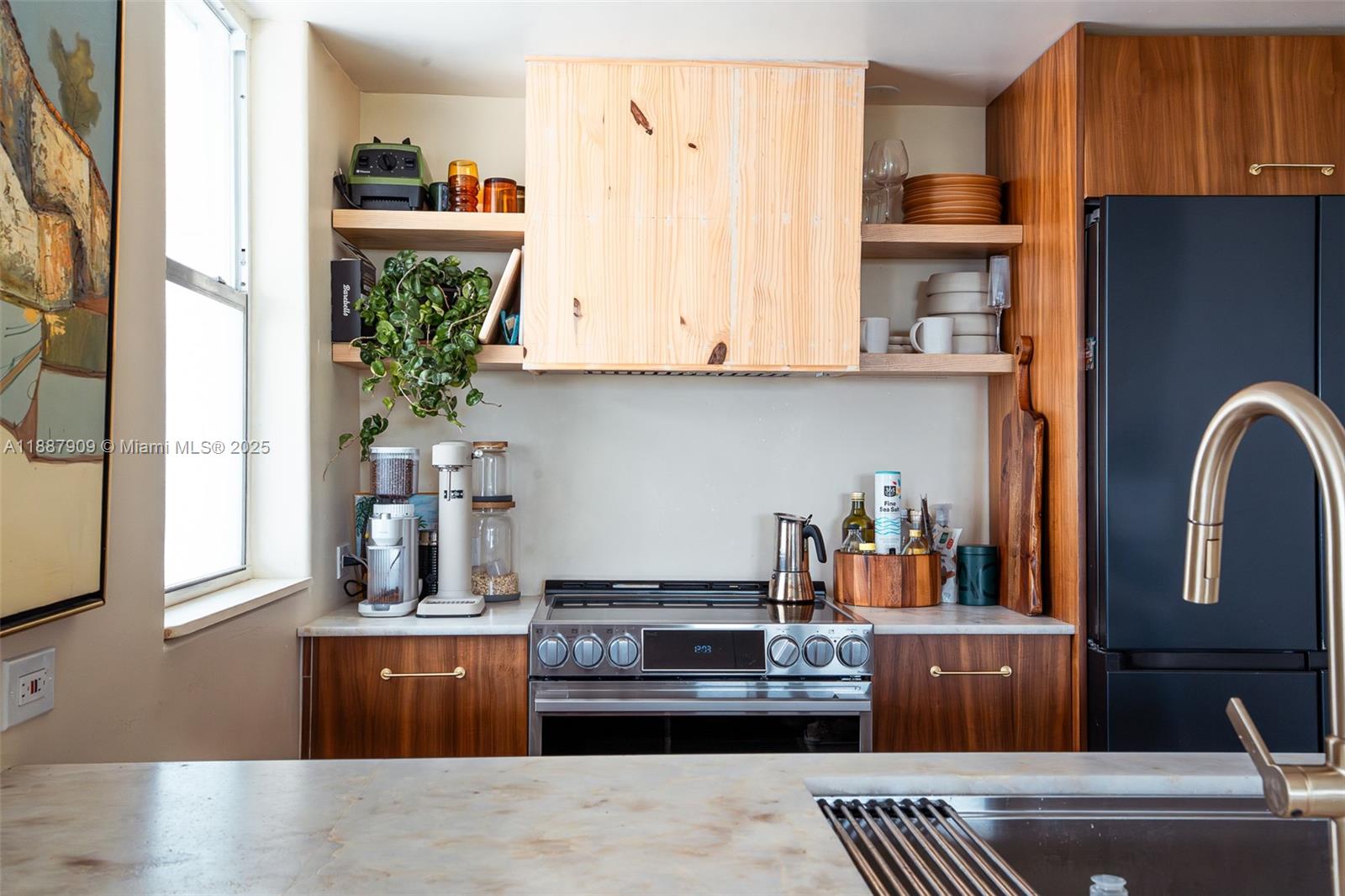 NORTH BAY VILLAS CONDO - Residential