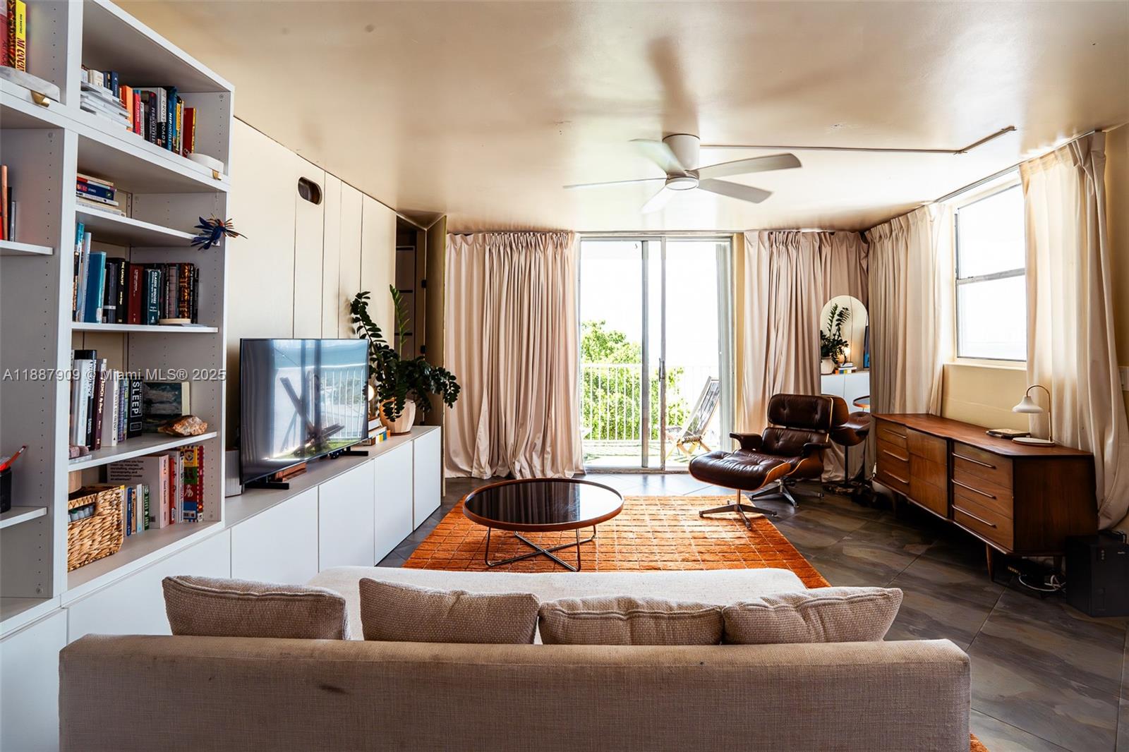 NORTH BAY VILLAS CONDO - Residential