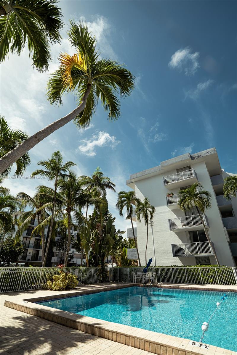 NORTH BAY VILLAS CONDO - Residential