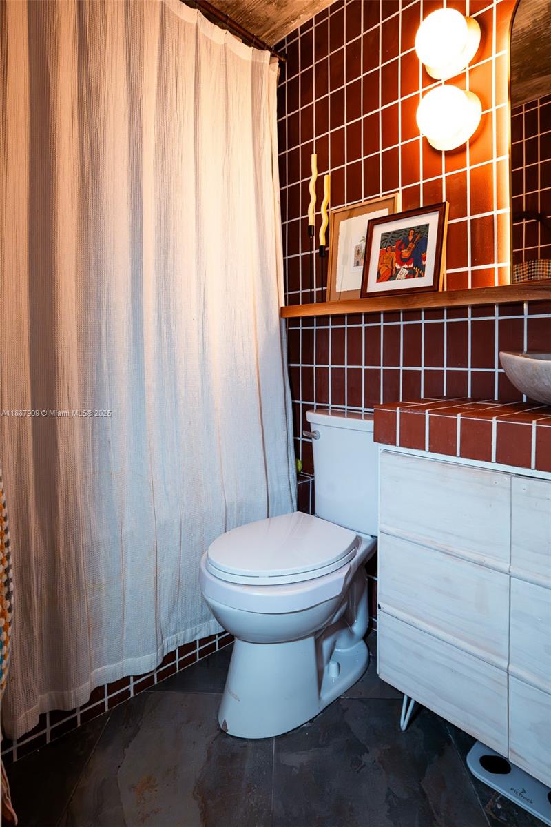 NORTH BAY VILLAS CONDO - Residential