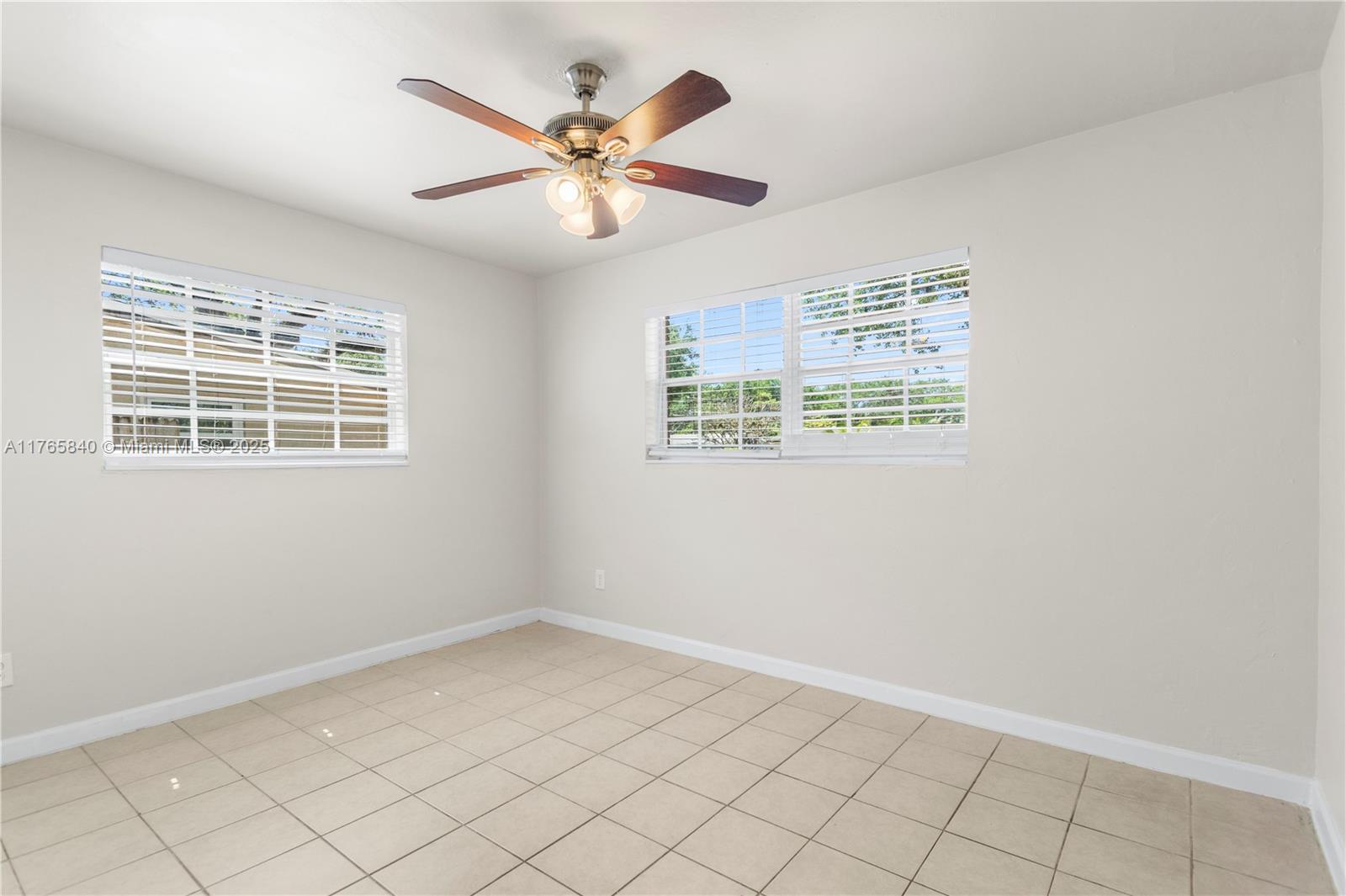 4630 SW 25th Ter