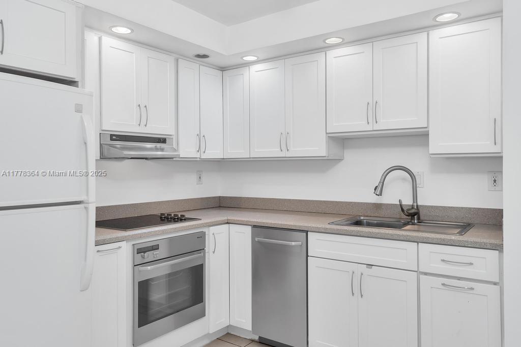 1450 Brickell Bay Dr 307