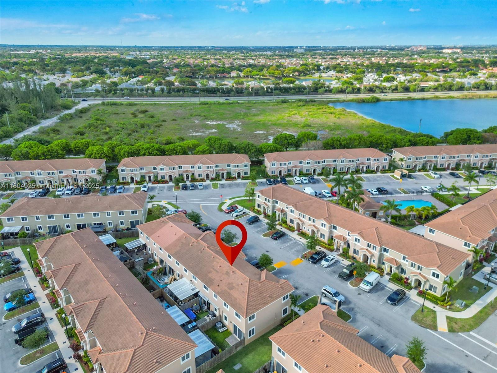 TOWNS AT SEASCAPE - Residential