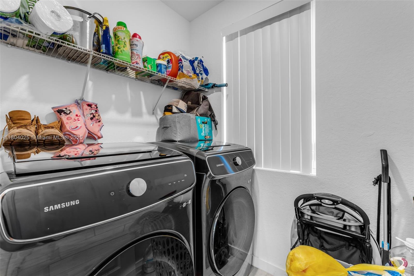 TOWNS AT SEASCAPE - Residential