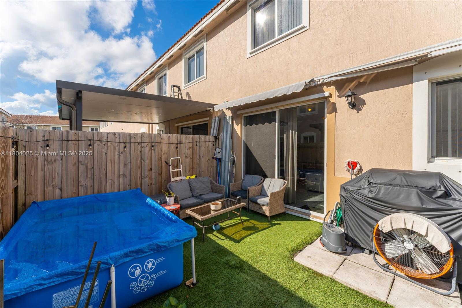 TOWNS AT SEASCAPE - Residential