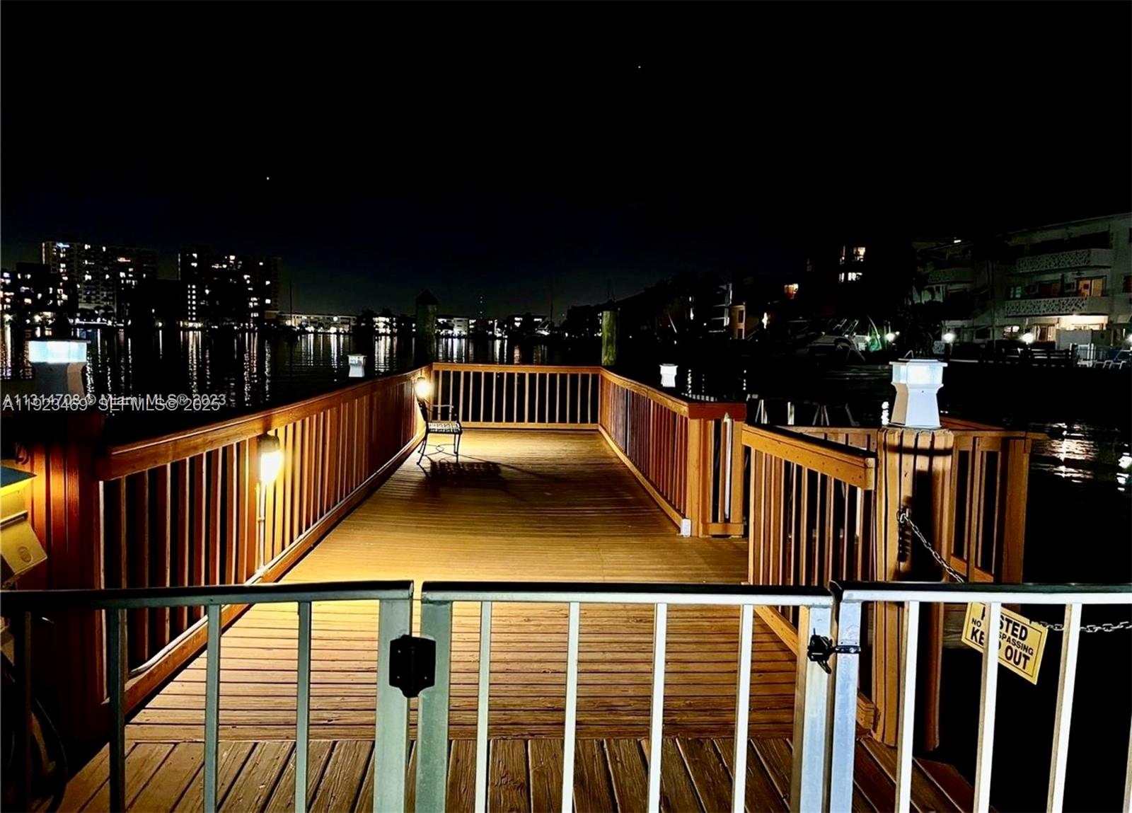 LAKE POINT TOWER CONDOMIN - Residential