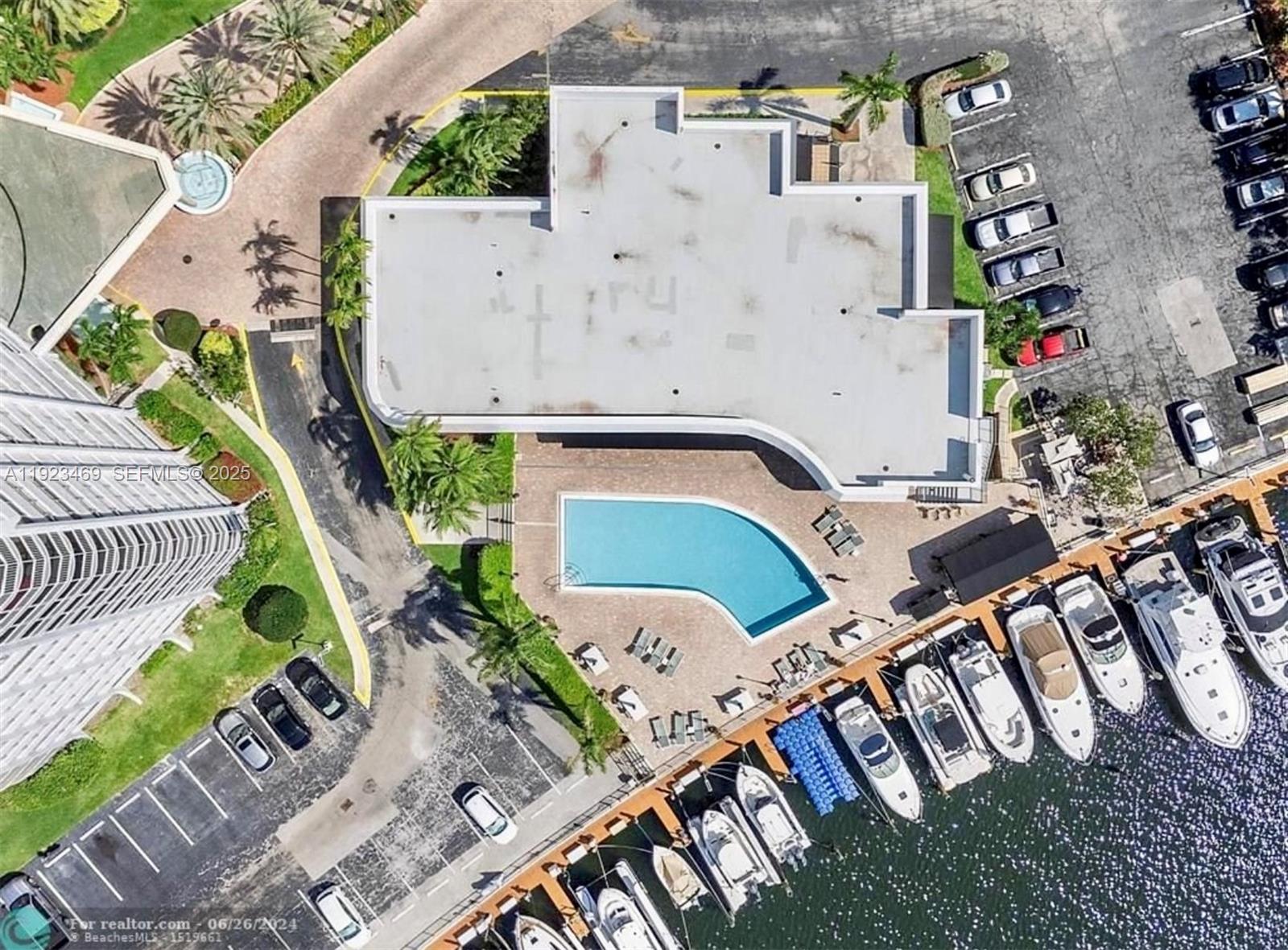 LAKE POINT TOWER CONDOMIN - Residential