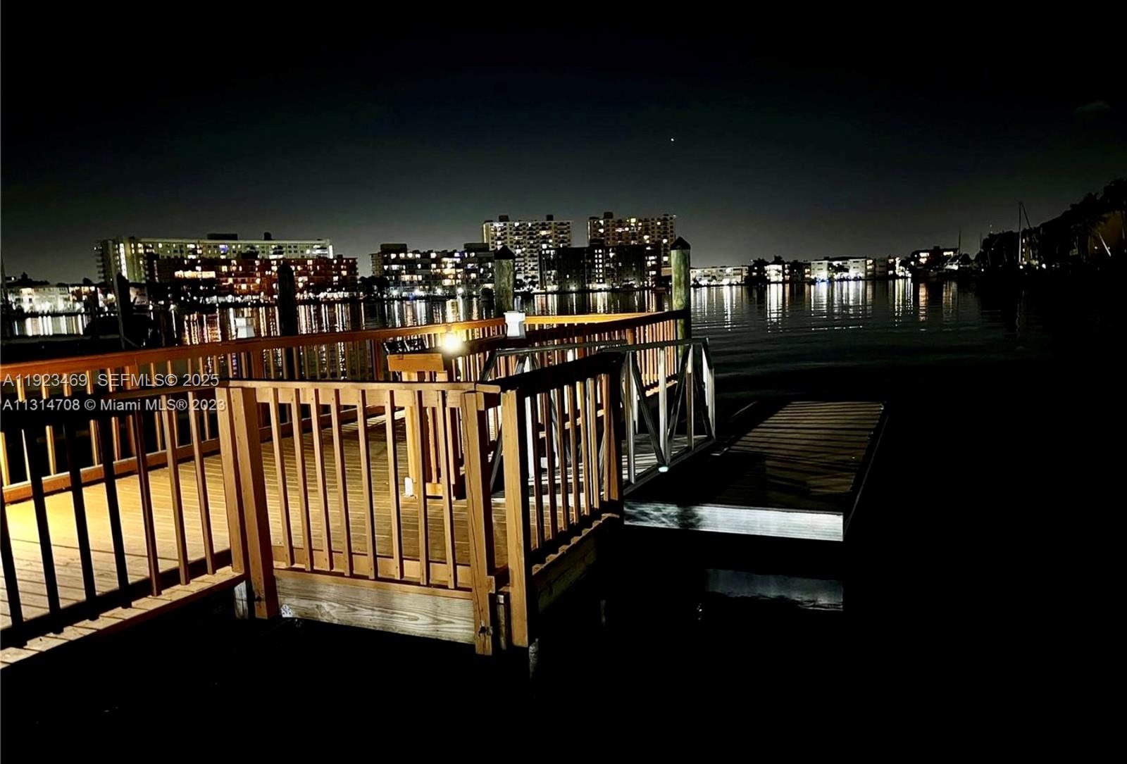 LAKE POINT TOWER CONDOMIN - Residential