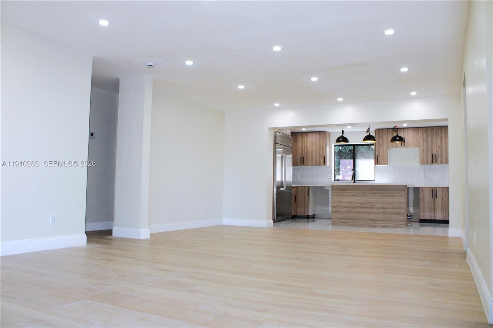 BROADVIEW PARK - Residential