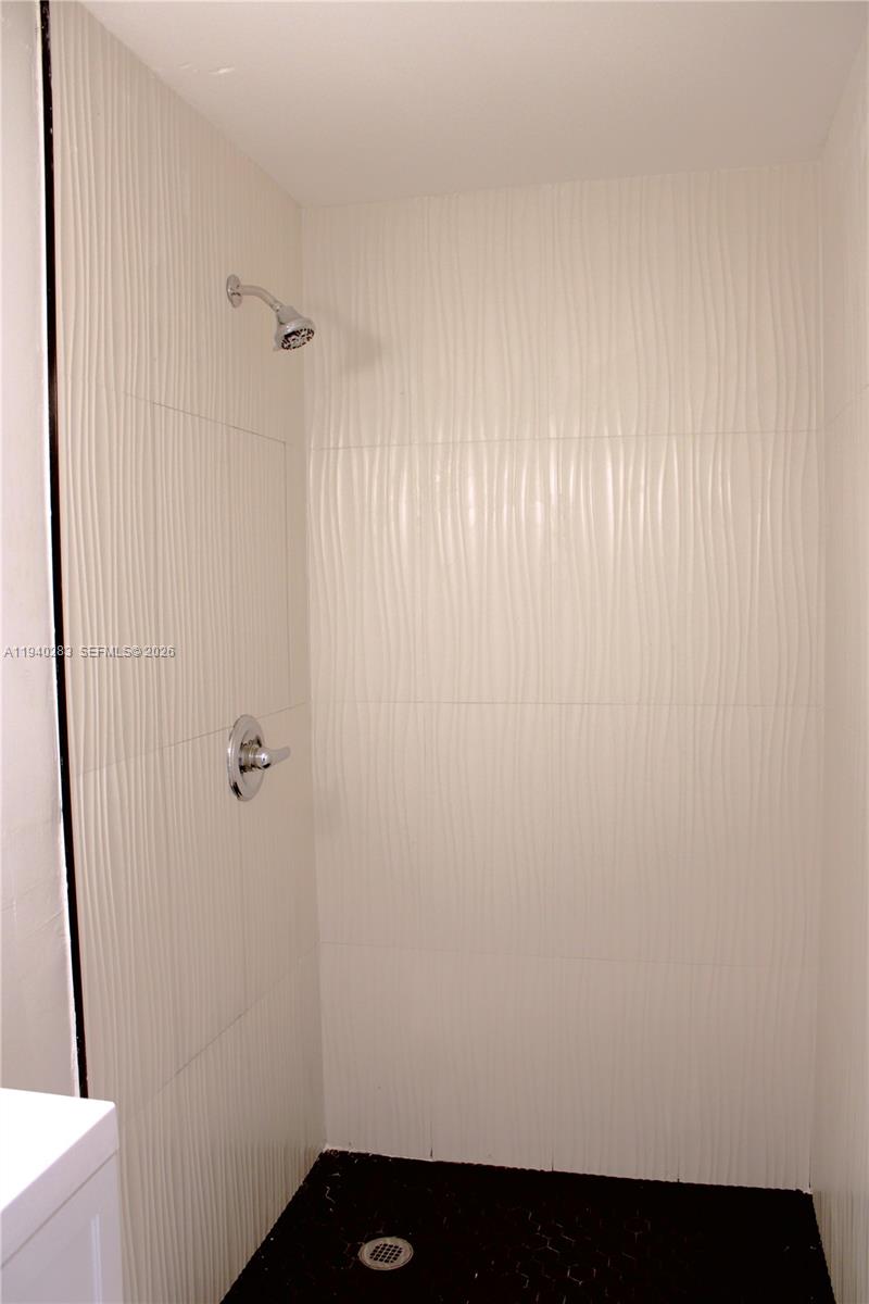 BROADVIEW PARK - Residential