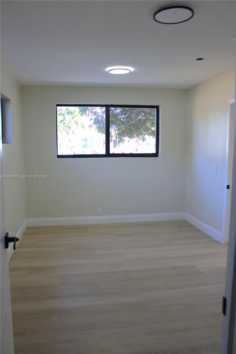 BROADVIEW PARK - Residential